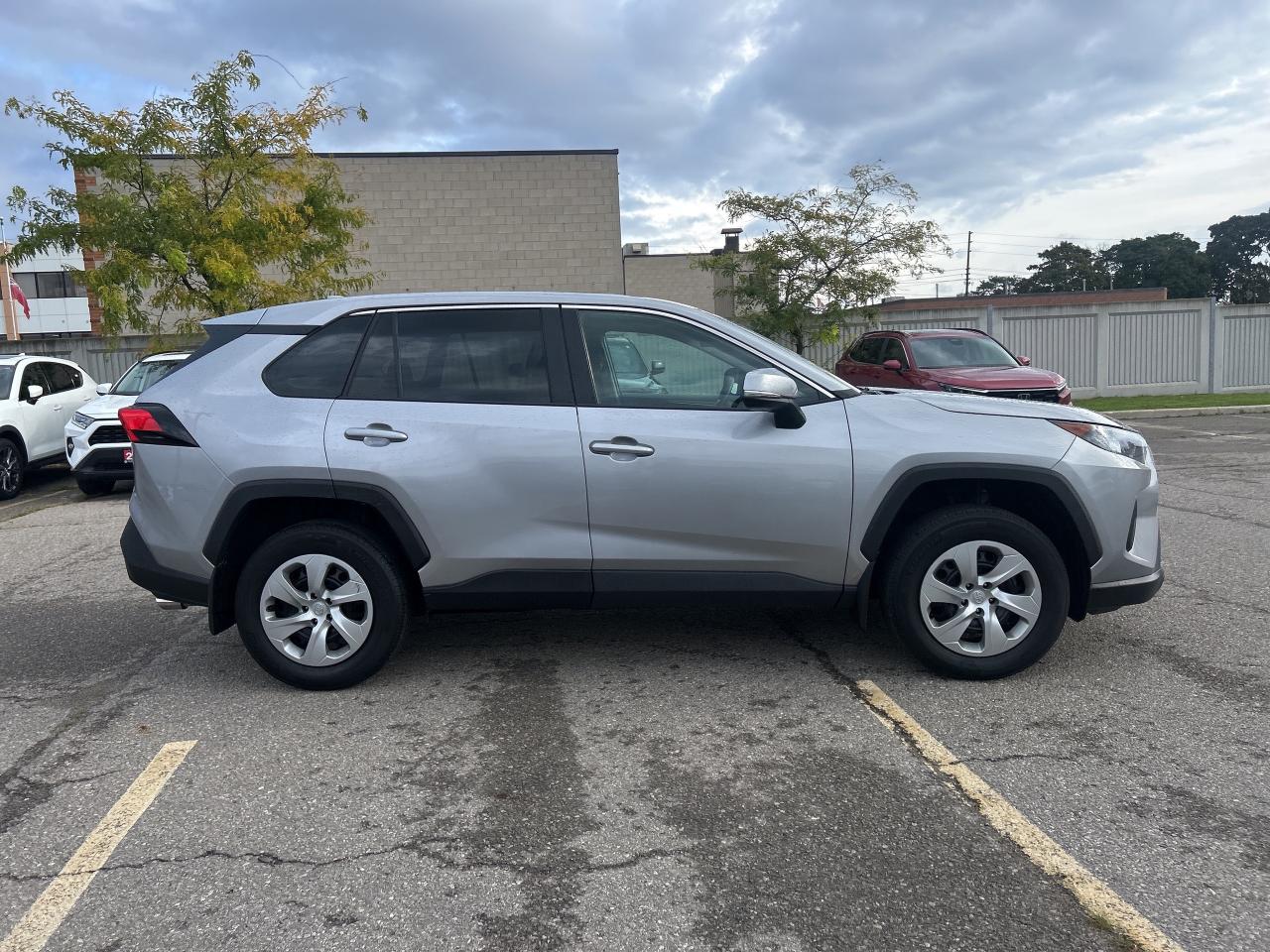 2022 Toyota RAV4 LE FWD Heated Seats CarPlay Rear Camera Photo