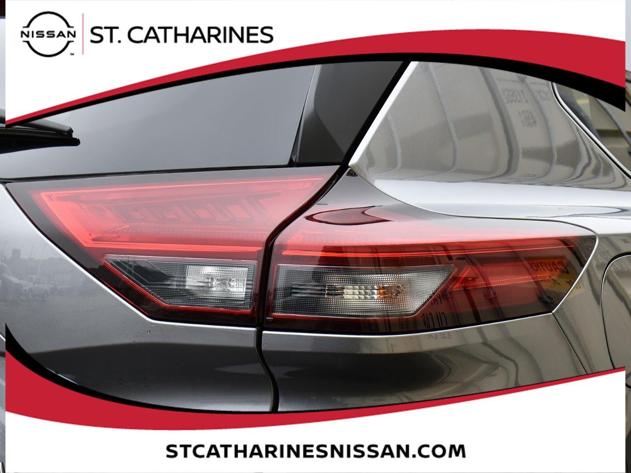 2024 Nissan Rogue SV MOONROOF Photo