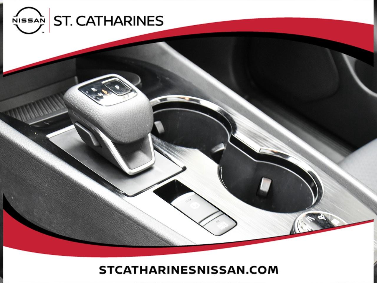 2024 Nissan Rogue SV MOONROOF Photo