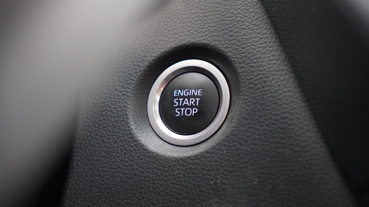 2023 Toyota Corolla SE UPGRADE / NO ACCIDENT / SUNROOF / CARPLAY/BSM Photo