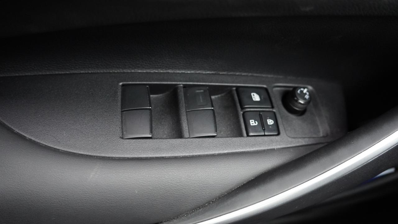 2023 Toyota Corolla SE UPGRADE / NO ACCIDENT / SUNROOF / CARPLAY/BSM Photo