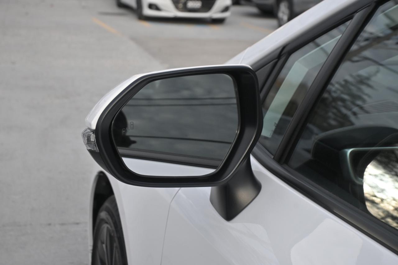 2023 Toyota Corolla SE UPGRADE / NO ACCIDENT / SUNROOF / CARPLAY/BSM Photo