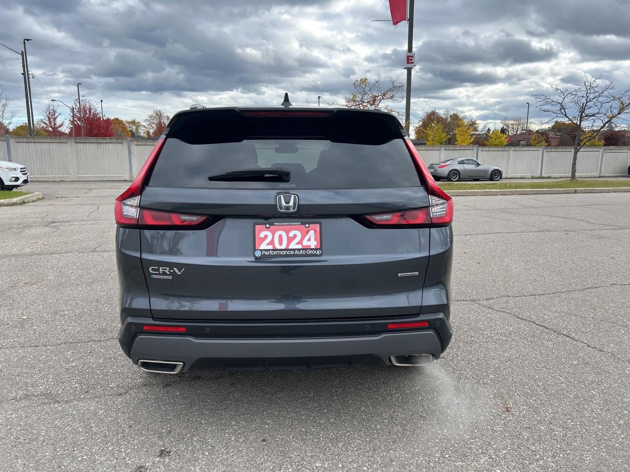 2024 Honda CR-V Hybrid Touring Leather  Navigation  Sunroof  CarPlay Photo