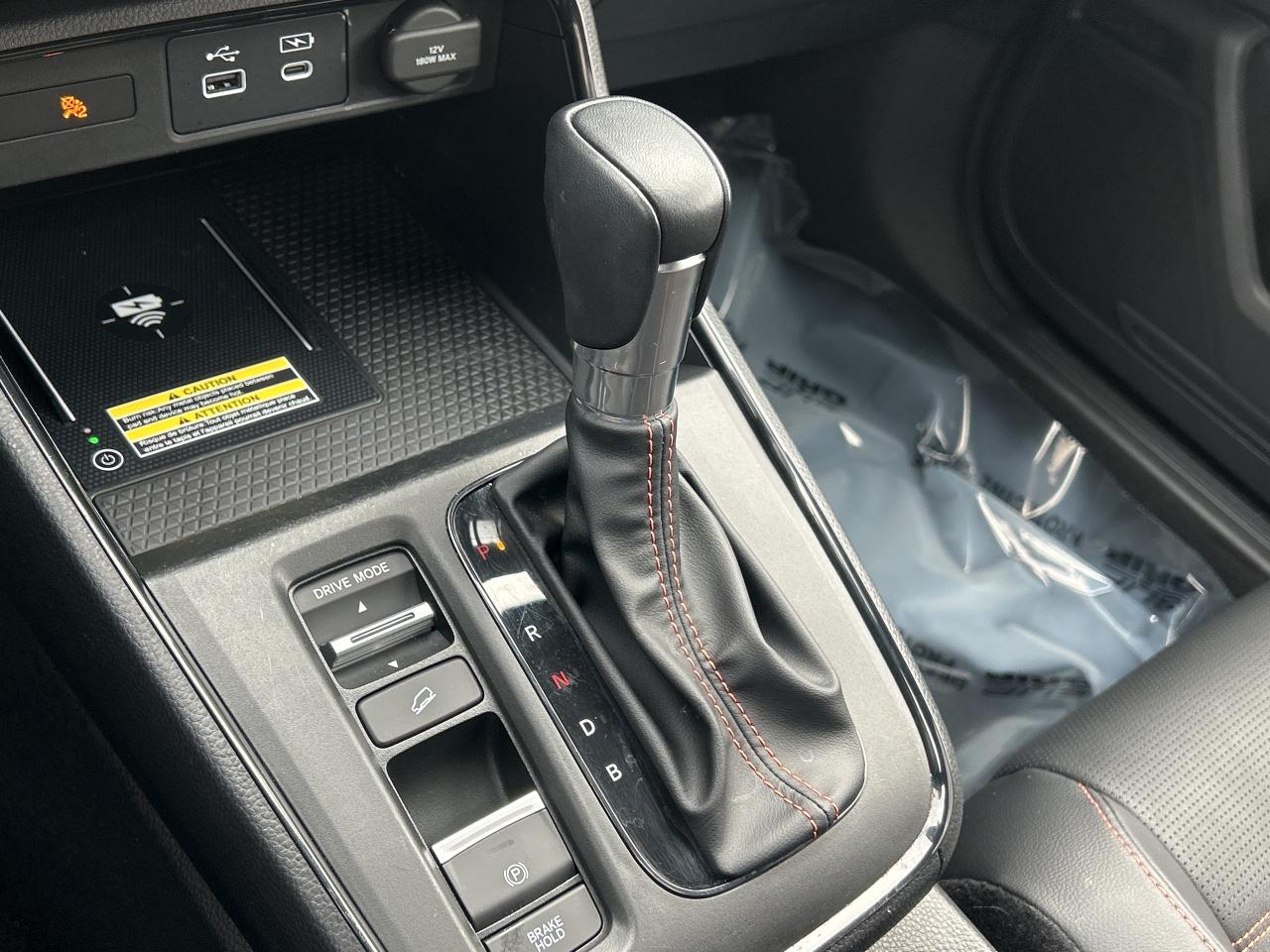 2024 Honda CR-V Hybrid Touring Leather  Navigation  Sunroof  CarPlay Photo