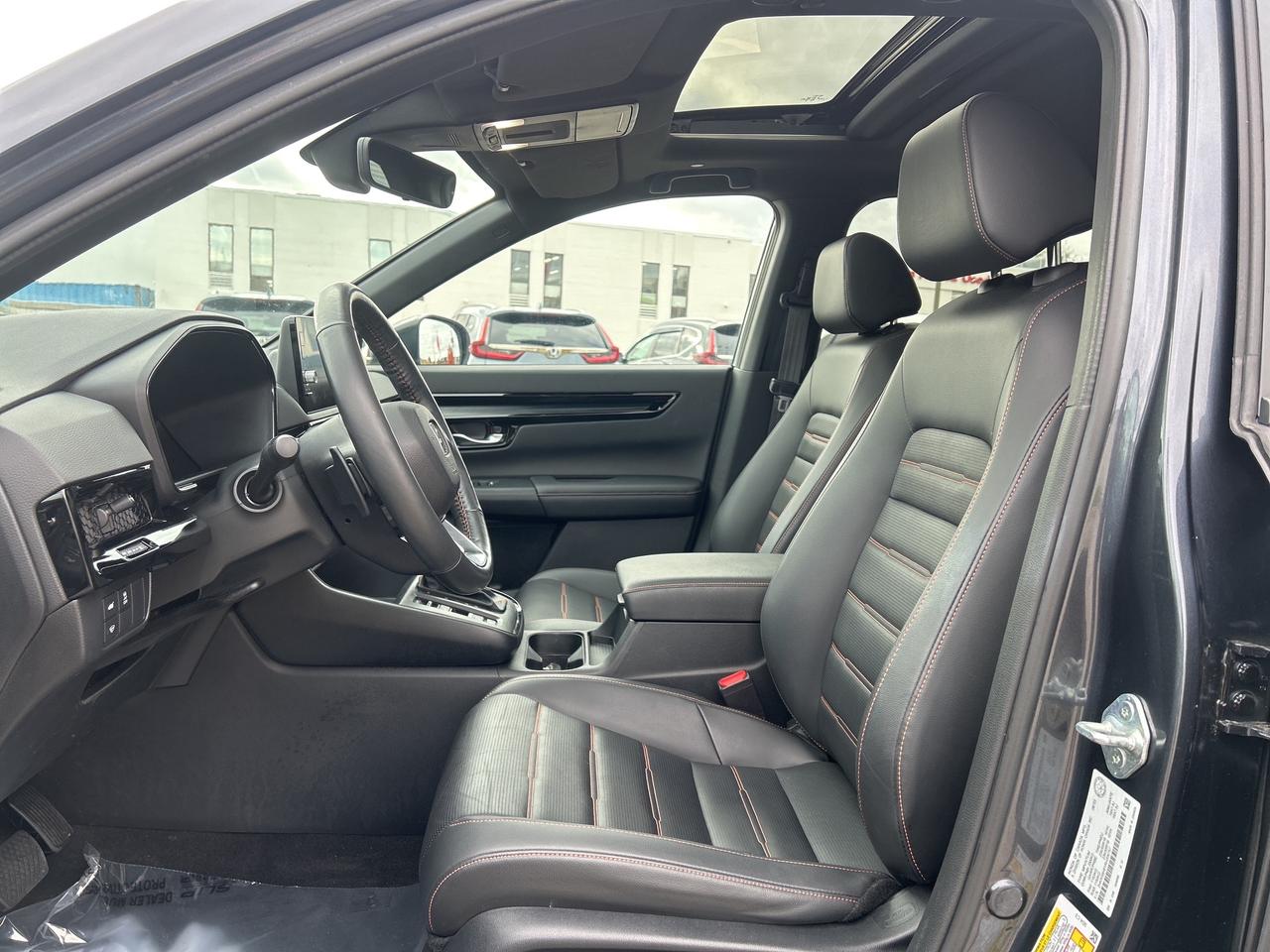 2024 Honda CR-V Hybrid Touring Leather  Navigation  Sunroof  CarPlay Photo