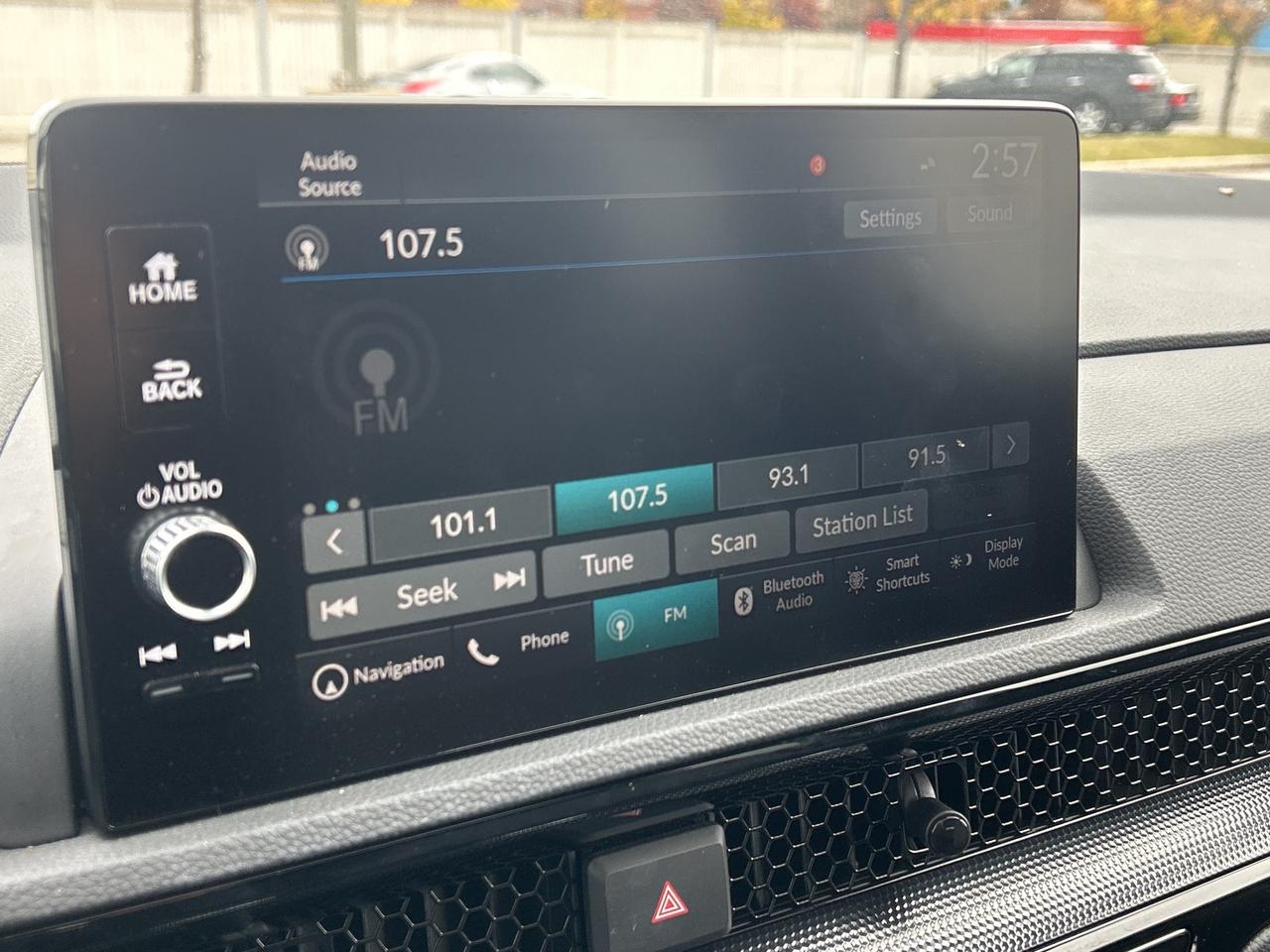 2024 Honda CR-V Hybrid Touring Leather  Navigation  Sunroof  CarPlay Photo