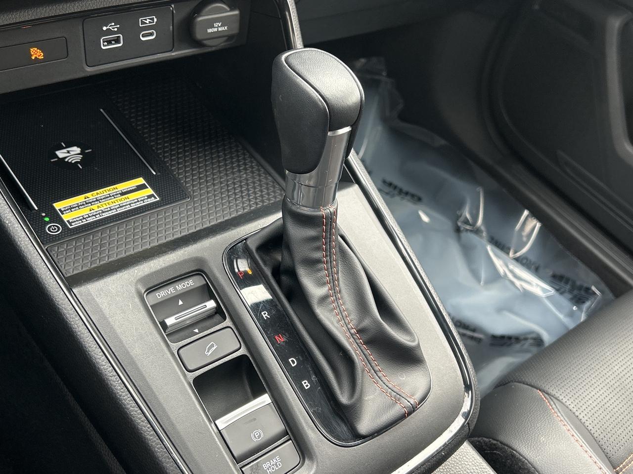 2024 Honda CR-V Hybrid Touring Leather  Navigation  Sunroof  CarPlay Photo