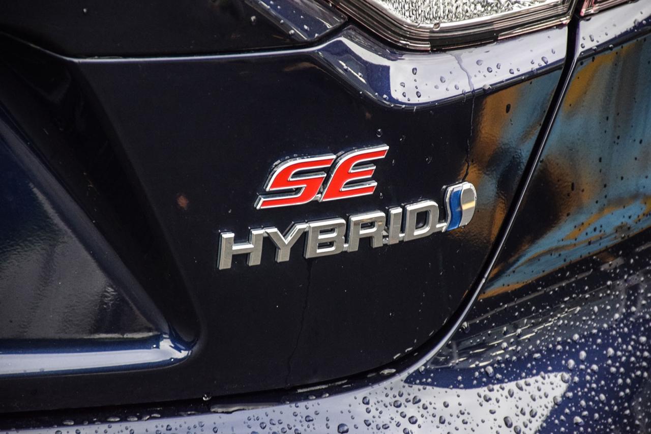 2024 Toyota Corolla Hybrid SE AWD / NO ACCIDENT / SUNROOF / CARPLAY / BSM Photo