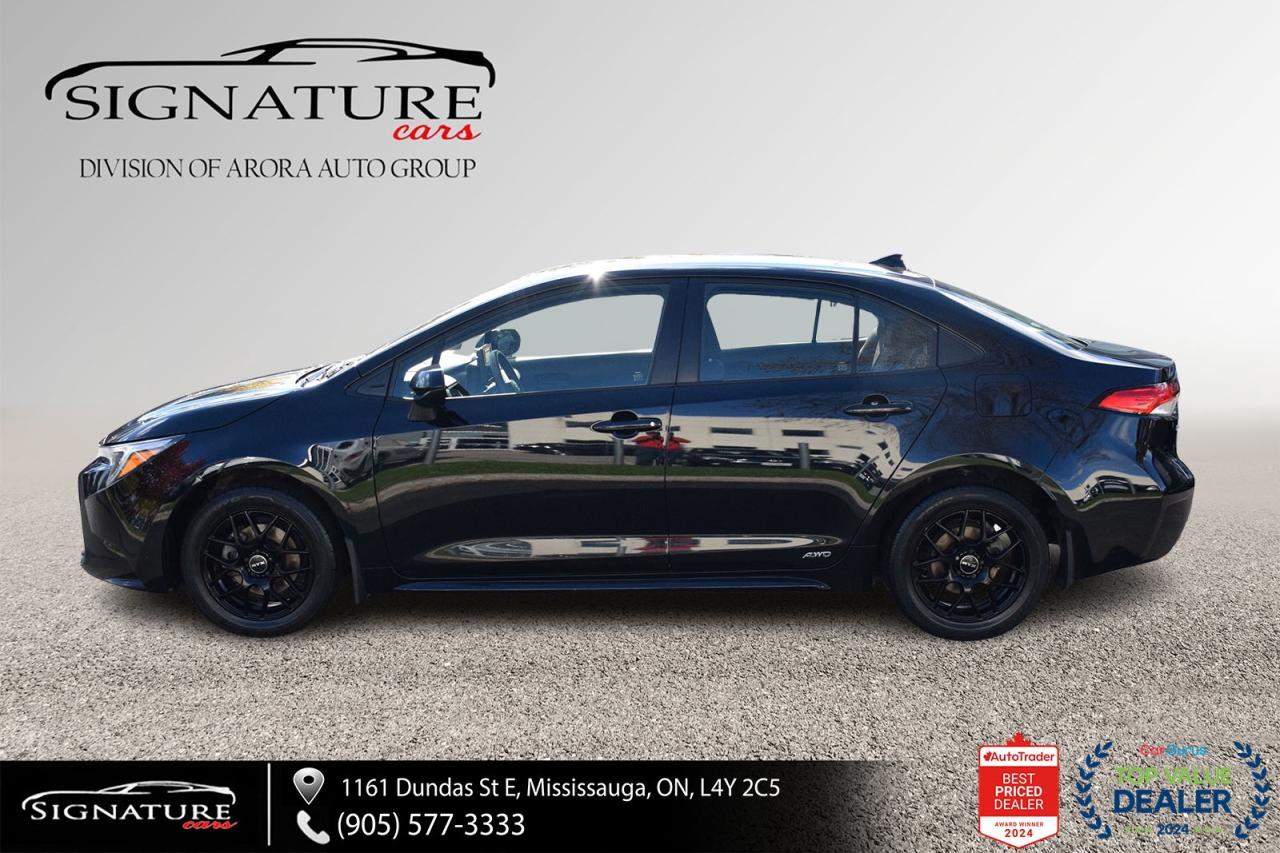 2023 Toyota Corolla Hybrid LE AWD / NO ACCIDENT / CARPLAY / BSM / HTD SEATS Photo