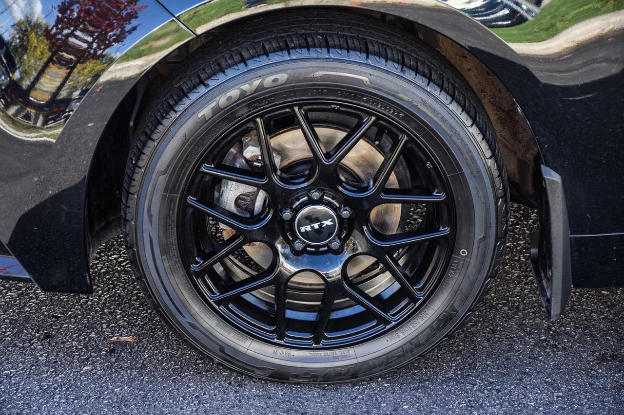 2023 Toyota Corolla Hybrid LE AWD / NO ACCIDENT / CARPLAY / BSM / HTD SEATS Photo