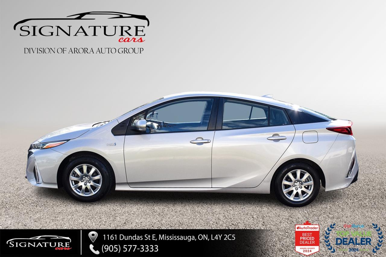 2022 Toyota Prius Prime UPGRADE PLUG-IN HYBRID ﻿/ NO ACCIDENT/LEATHER/NAVI Photo