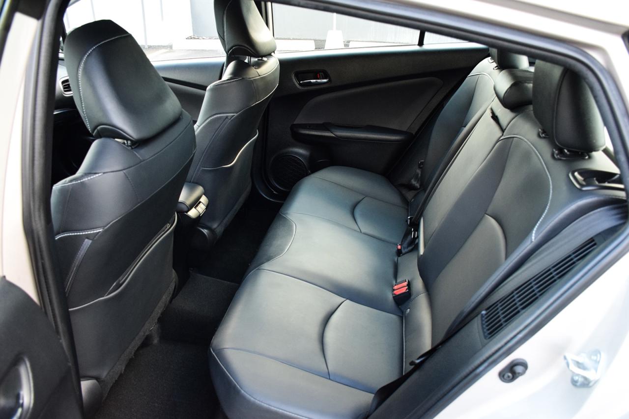 2022 Toyota Prius Prime UPGRADE PLUG-IN HYBRID ﻿/ NO ACCIDENT/LEATHER/NAVI Photo