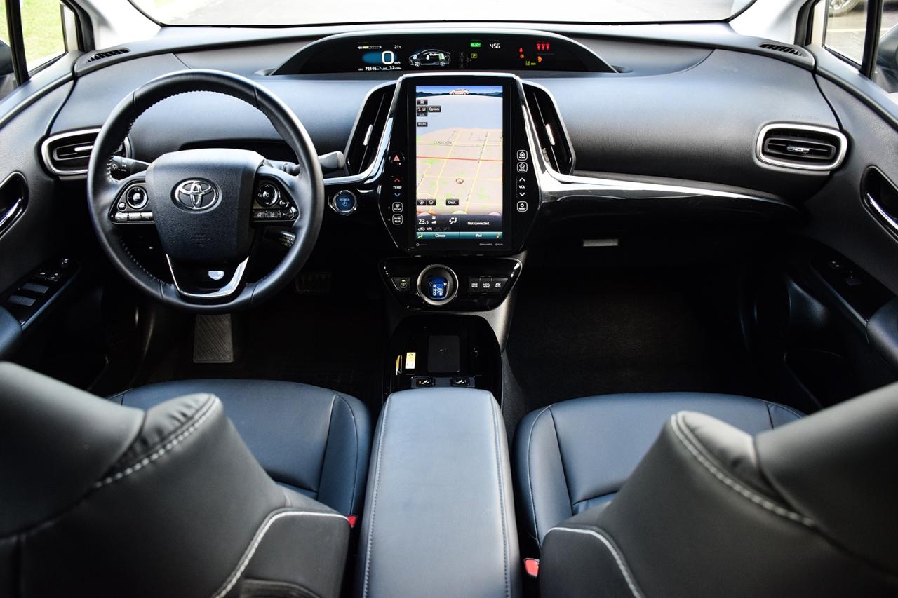 2022 Toyota Prius Prime UPGRADE PLUG-IN HYBRID ﻿/ NO ACCIDENT/LEATHER/NAVI Photo