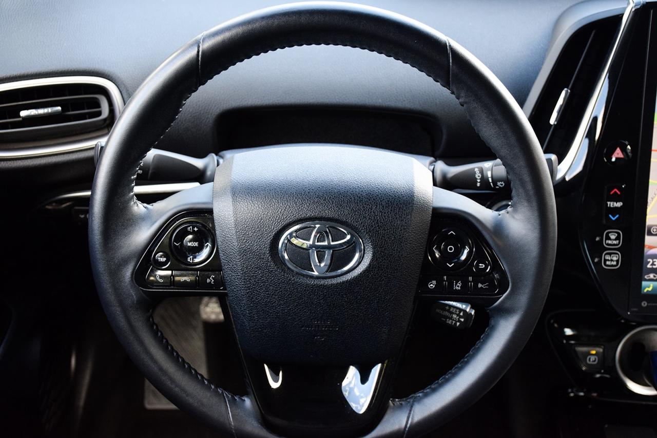 2022 Toyota Prius Prime UPGRADE PLUG-IN HYBRID ﻿/ NO ACCIDENT/LEATHER/NAVI Photo