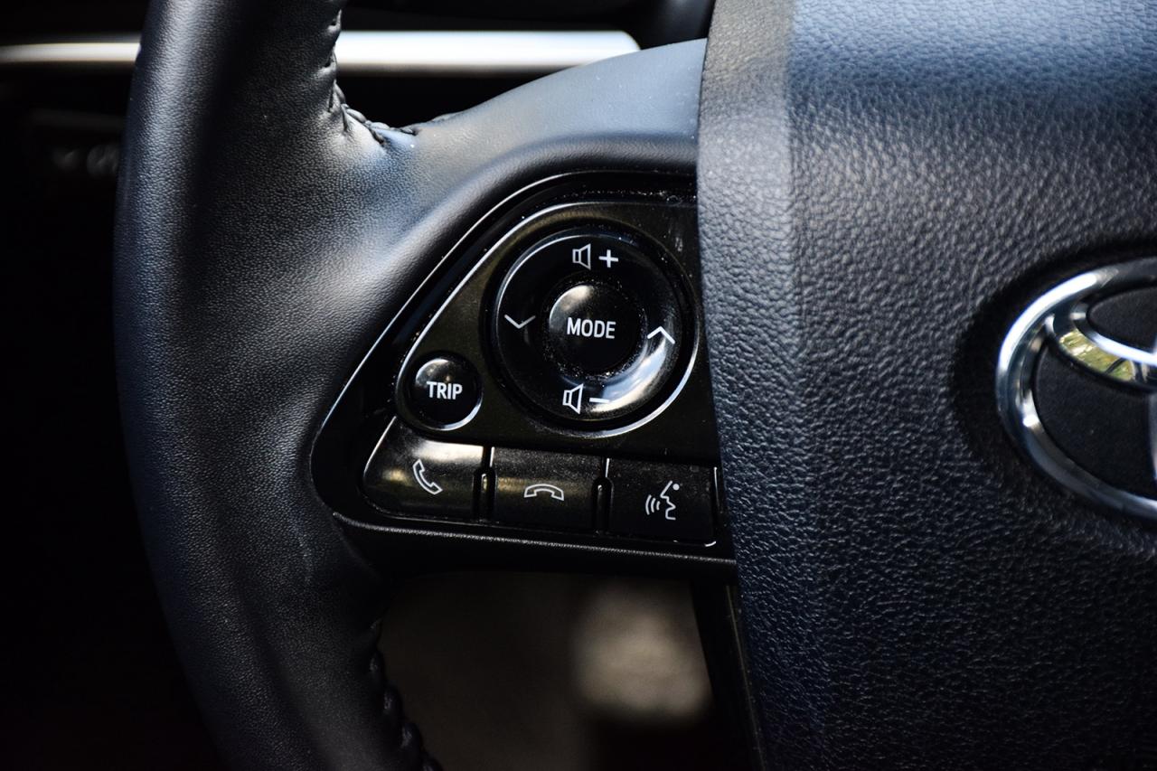 2022 Toyota Prius Prime UPGRADE PLUG-IN HYBRID ﻿/ NO ACCIDENT/LEATHER/NAVI Photo