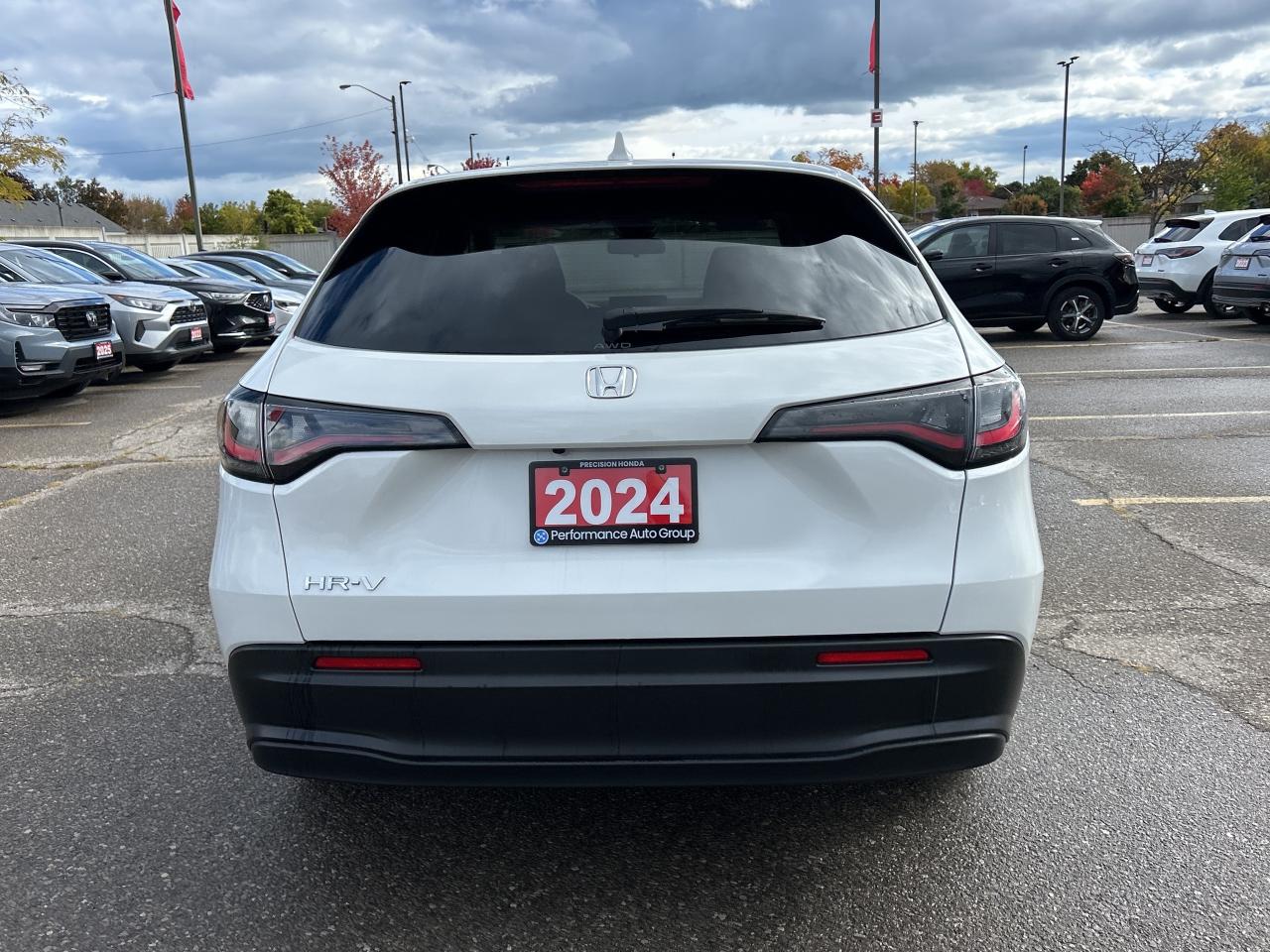 2024 Honda HR-V LX-B  CarPlay  Heated Seats  Rear Camera Photo