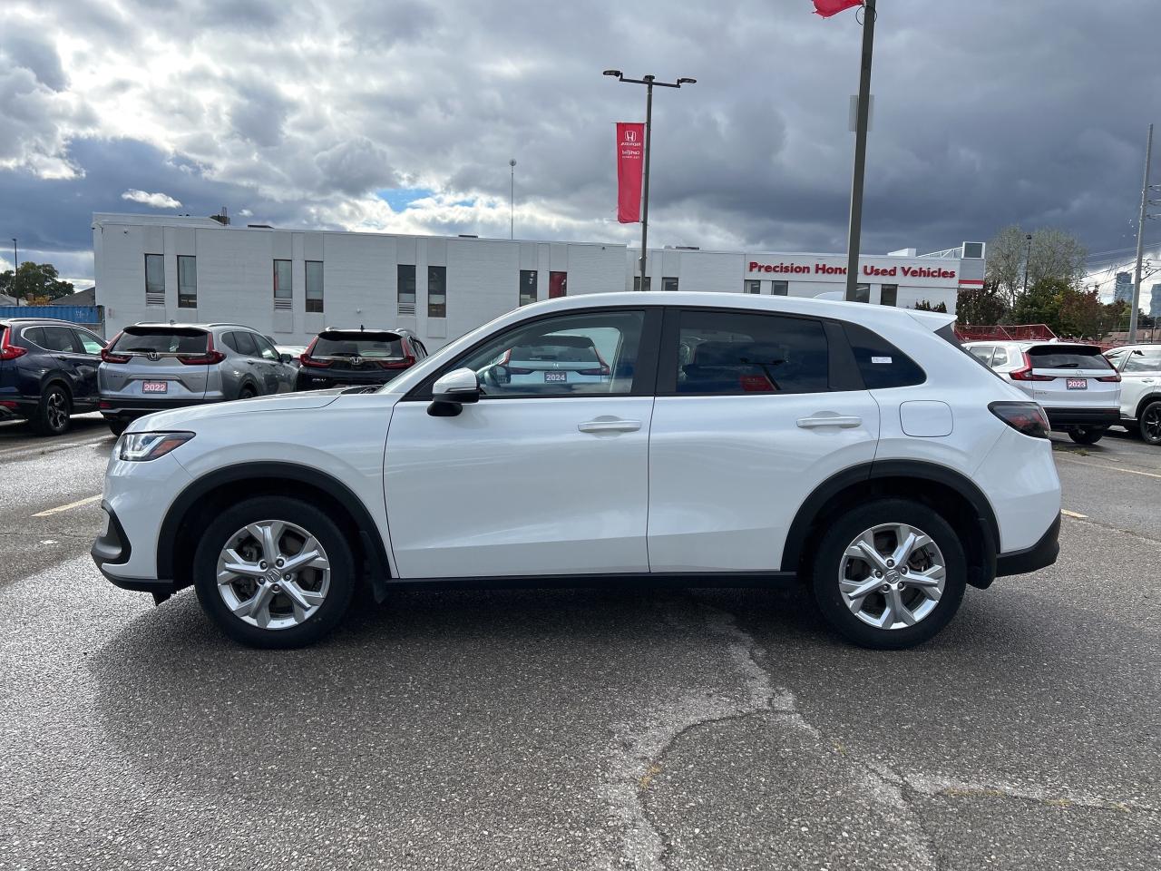 2024 Honda HR-V LX-B  CarPlay  Heated Seats  Rear Camera Photo2