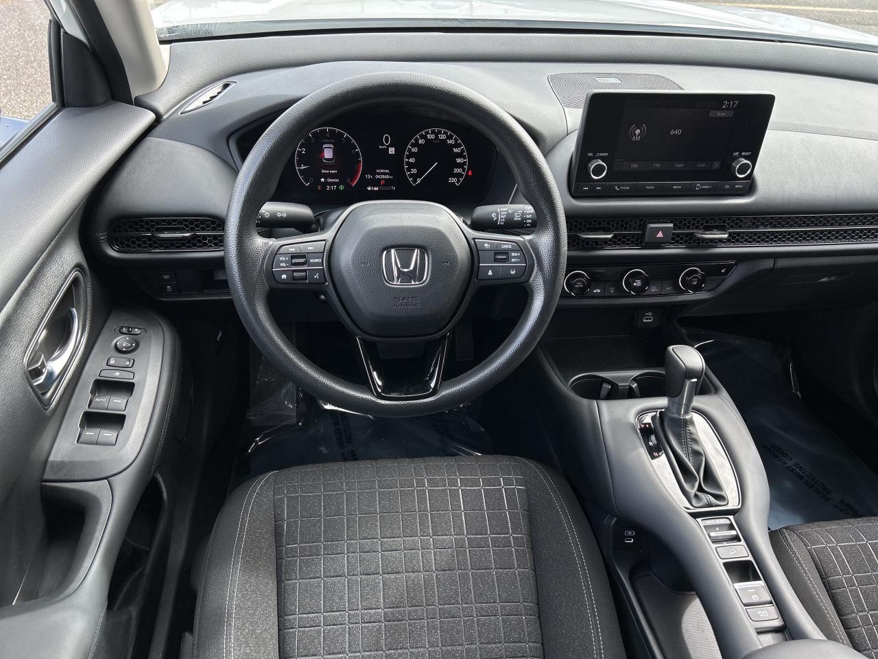 2024 Honda HR-V LX-B  CarPlay  Heated Seats  Rear Camera Photo