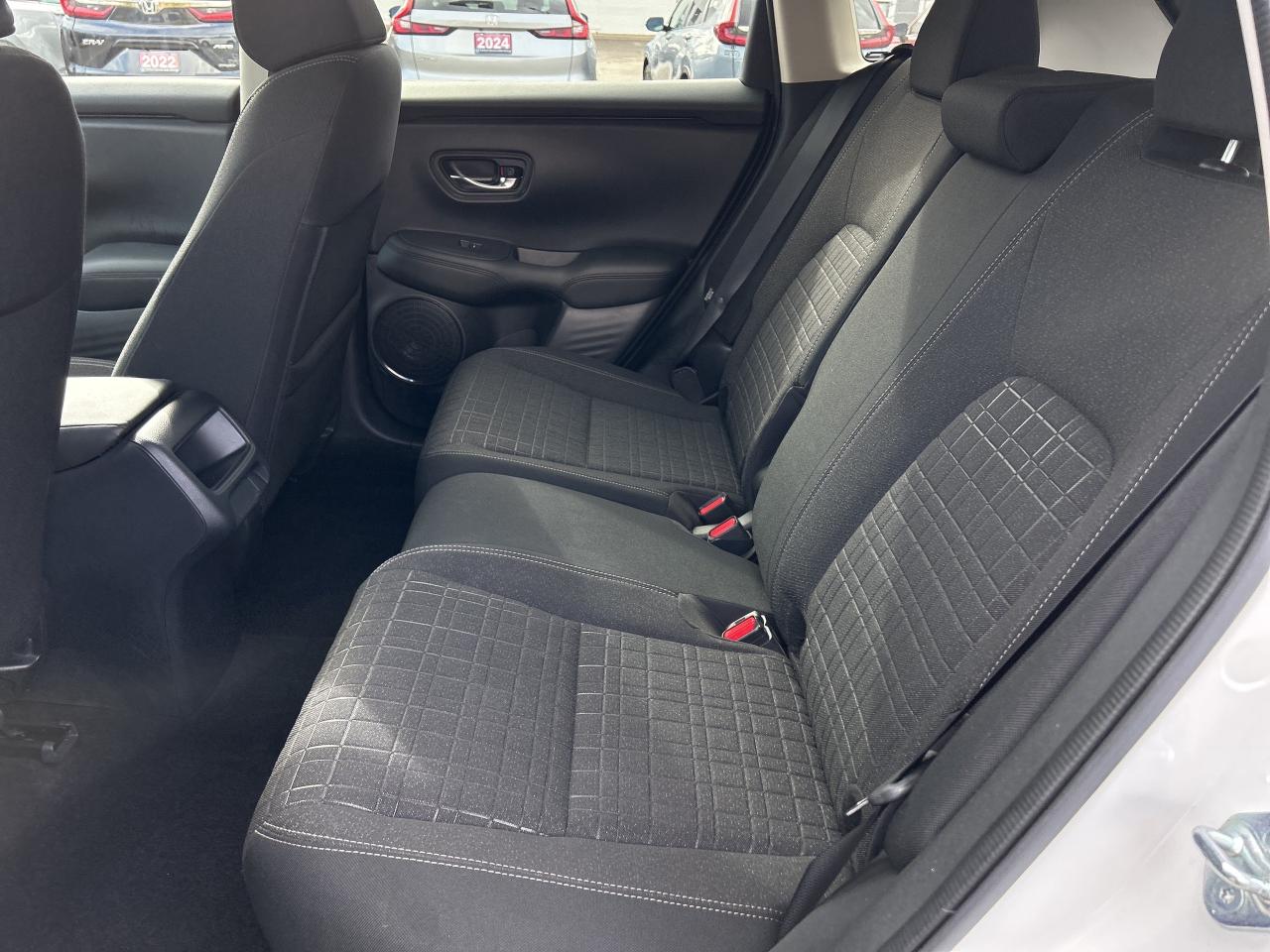 2024 Honda HR-V LX-B  CarPlay  Heated Seats  Rear Camera Photo