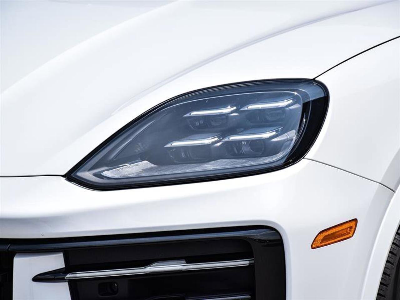 2024 Porsche Cayenne S E-Hybrid White Photo5