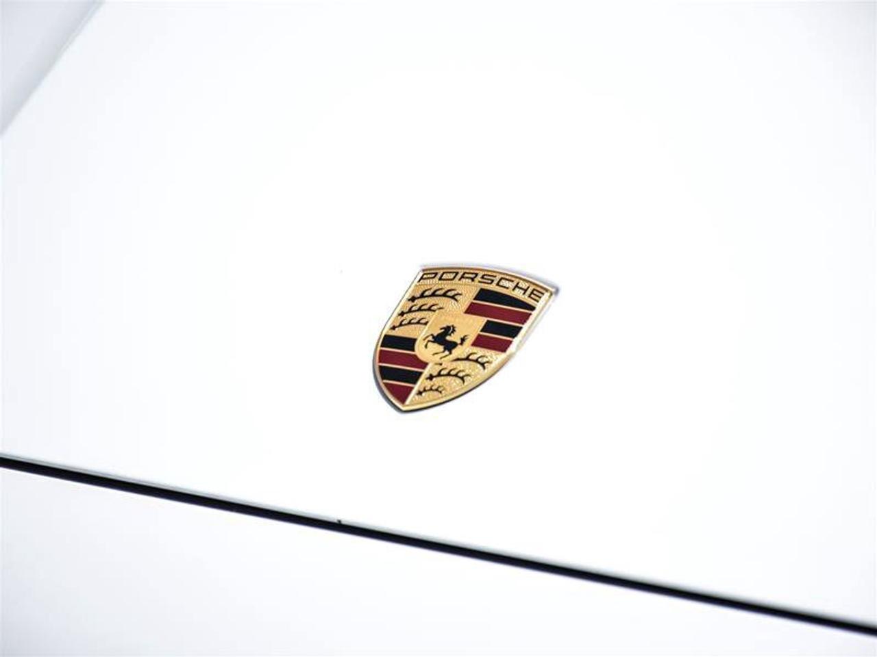 2024 Porsche Cayenne S E-Hybrid White Photo