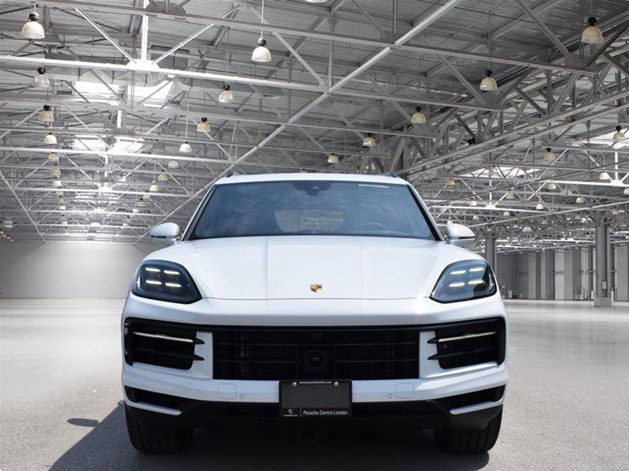 2024 Porsche Cayenne S E-Hybrid White Photo