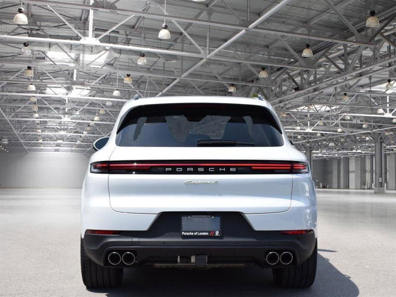 2024 Porsche Cayenne S E-Hybrid White Photo