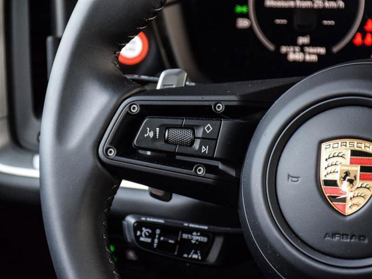 2024 Porsche Cayenne S E-Hybrid White Photo