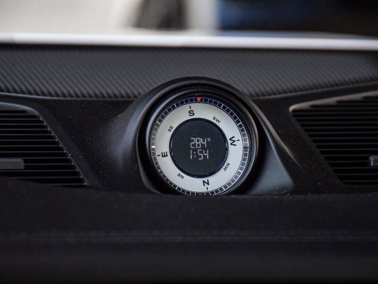 2024 Porsche Cayenne S E-Hybrid White Photo