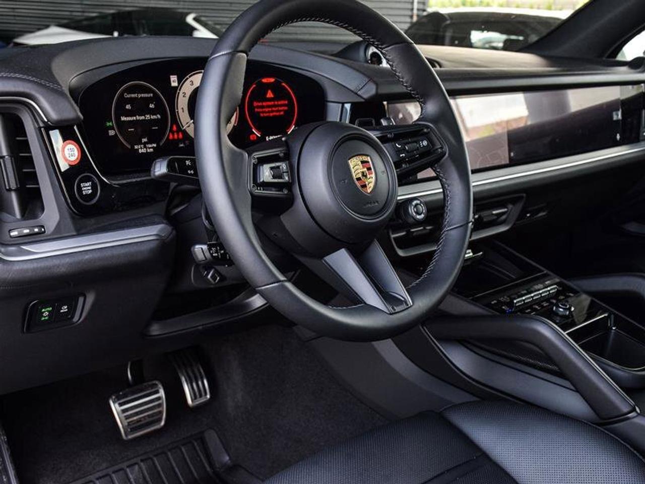 2024 Porsche Cayenne S E-Hybrid White Photo