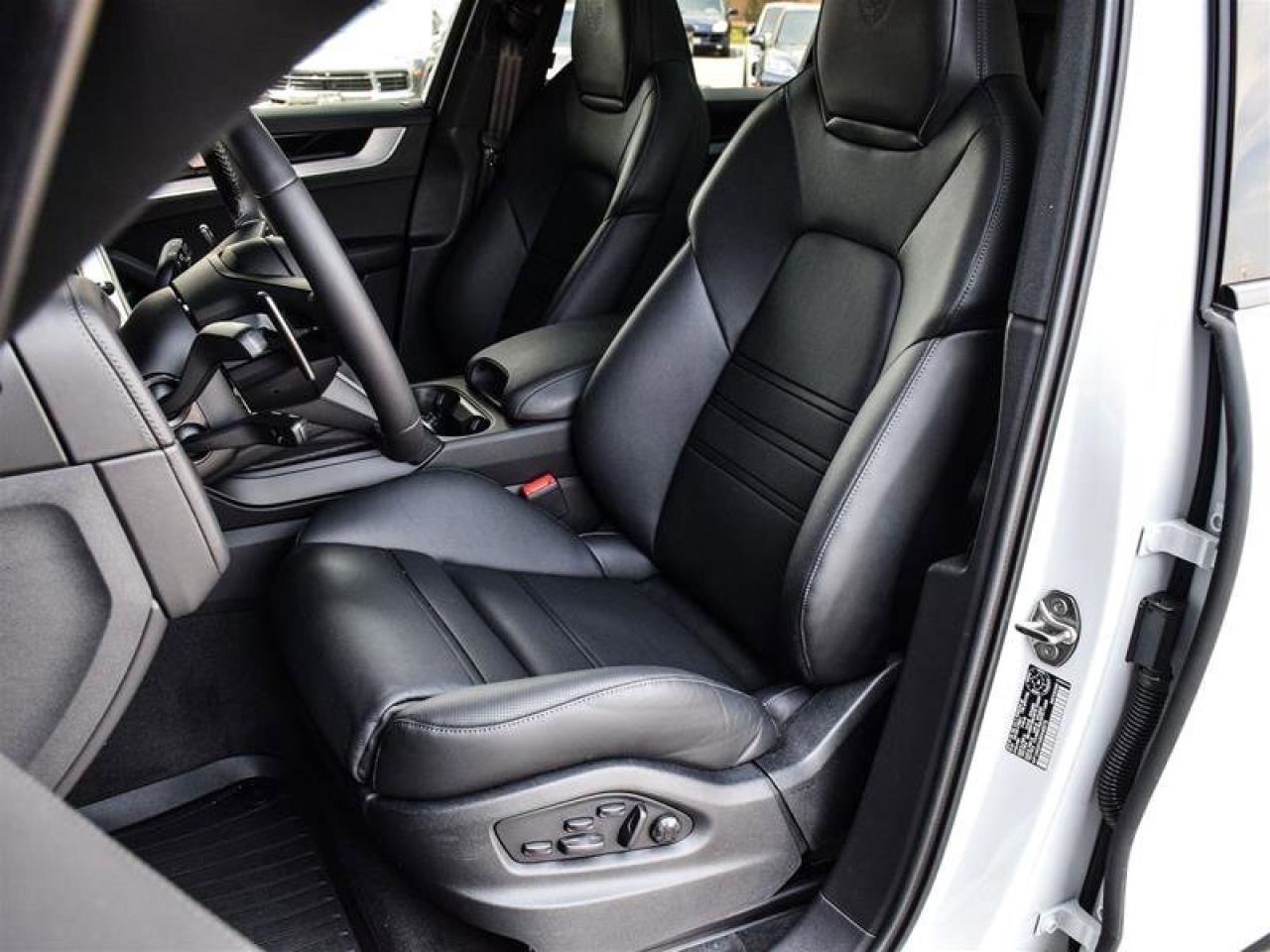 2024 Porsche Cayenne S E-Hybrid White Photo