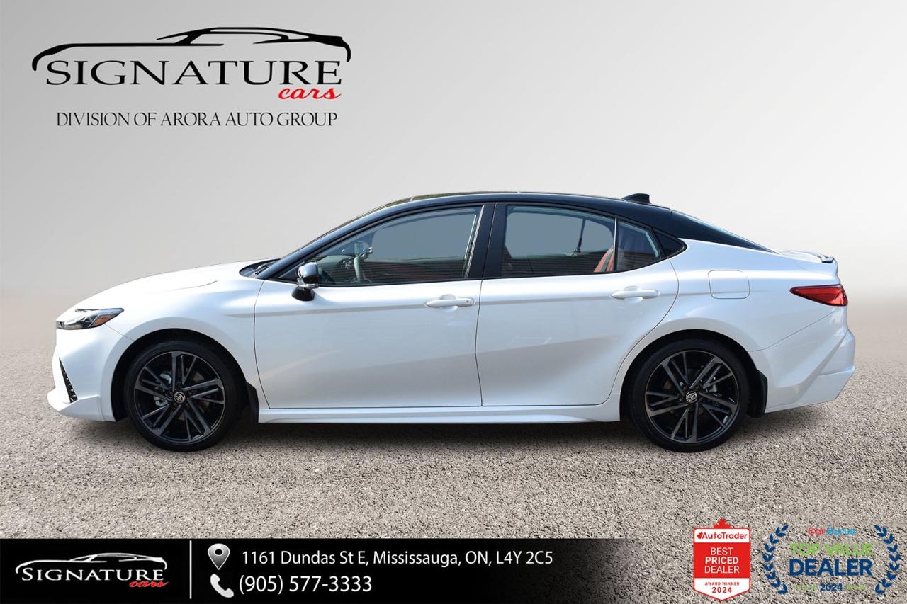 2025 Toyota Camry HYBRID XSE AWD / CLEAN CARFAX / RED INTERIOR / MOONROOF Photo