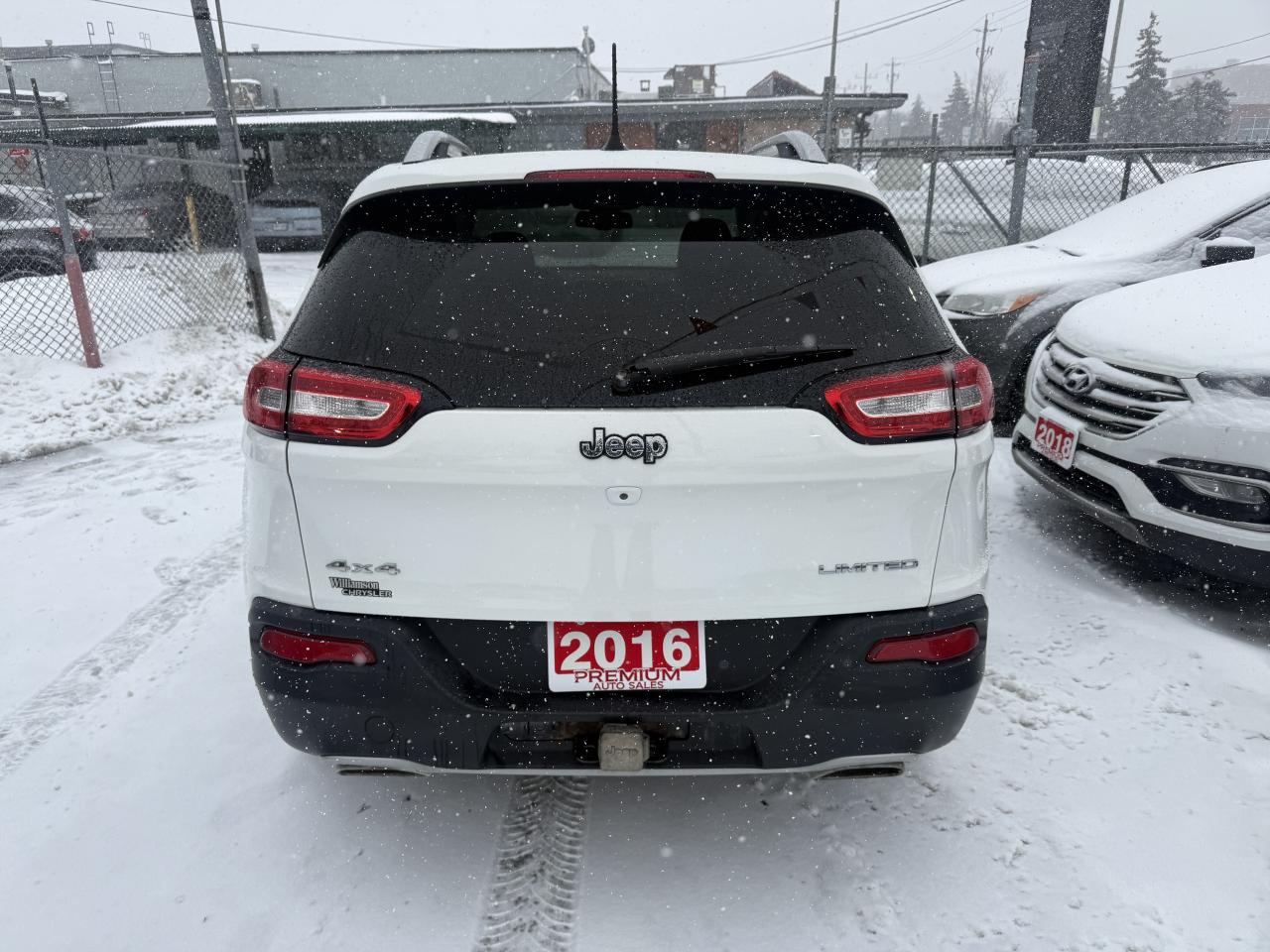 2016 Jeep Cherokee *** 3 YEAR WARRANTY INCLUDED *** Photo