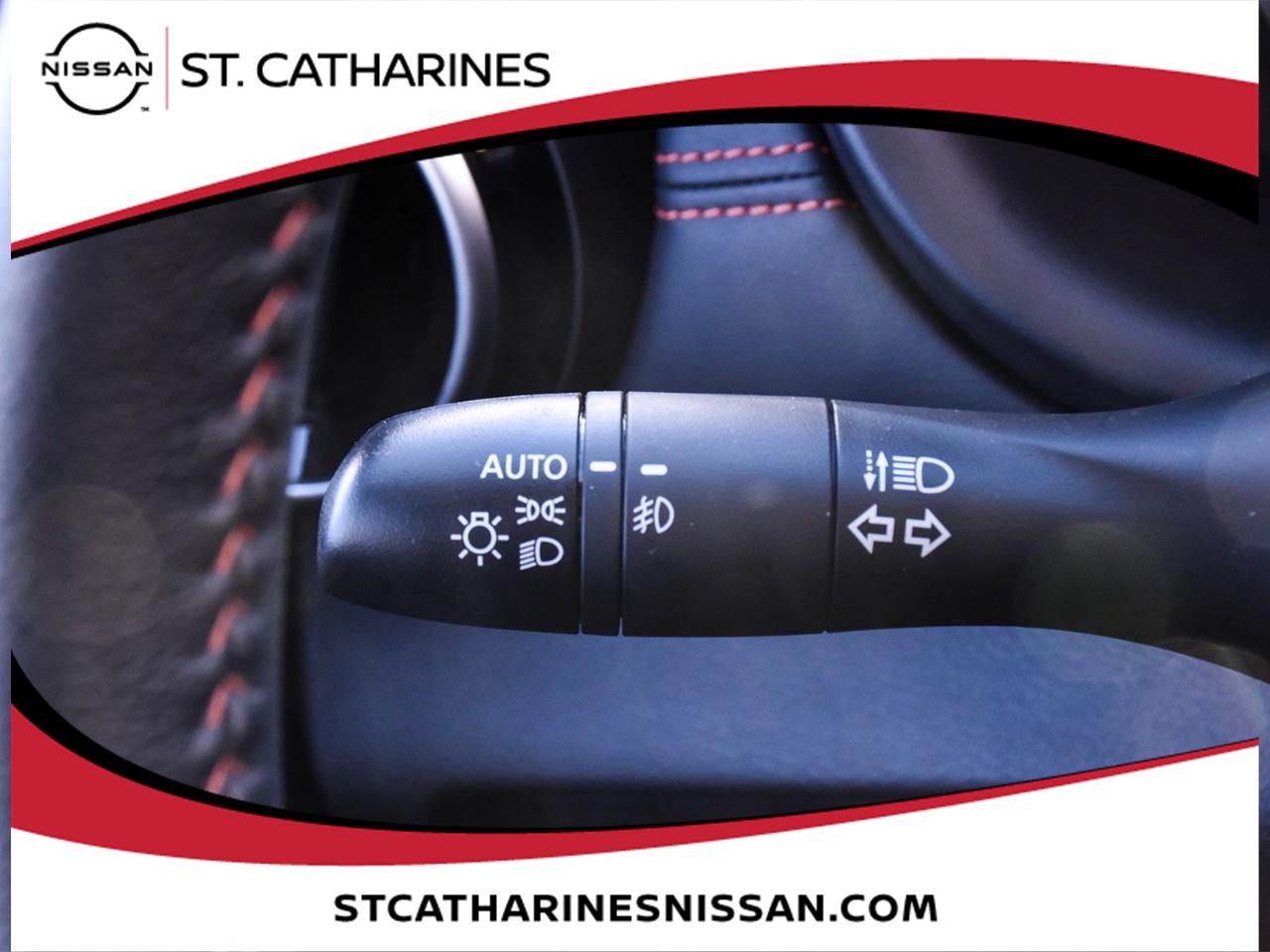 2024 Nissan Kicks SR Photo