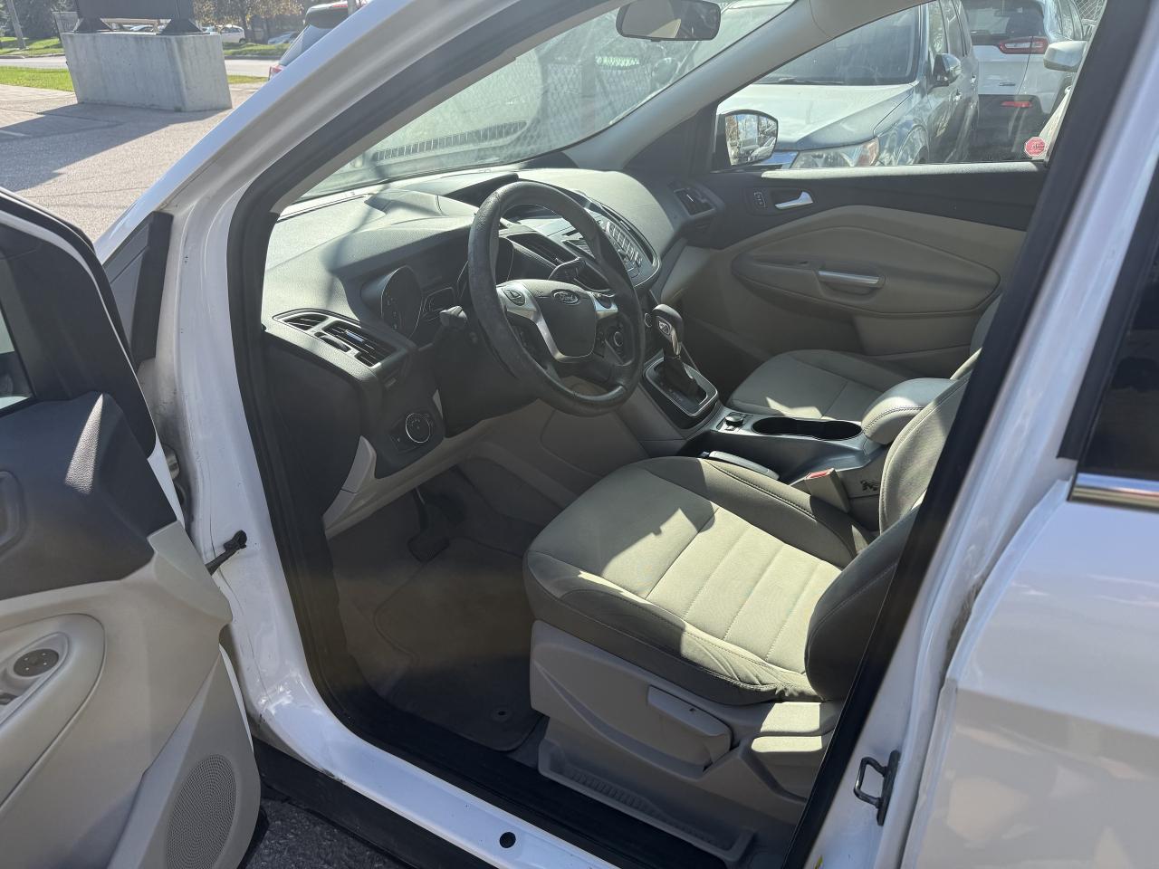 2013 Ford Escape *** 3 YEAR WARRANTY INCLUDED *** Photo