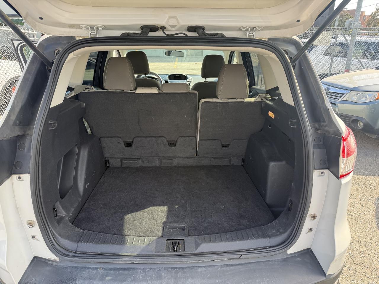 2013 Ford Escape *** 3 YEAR WARRANTY INCLUDED *** Photo