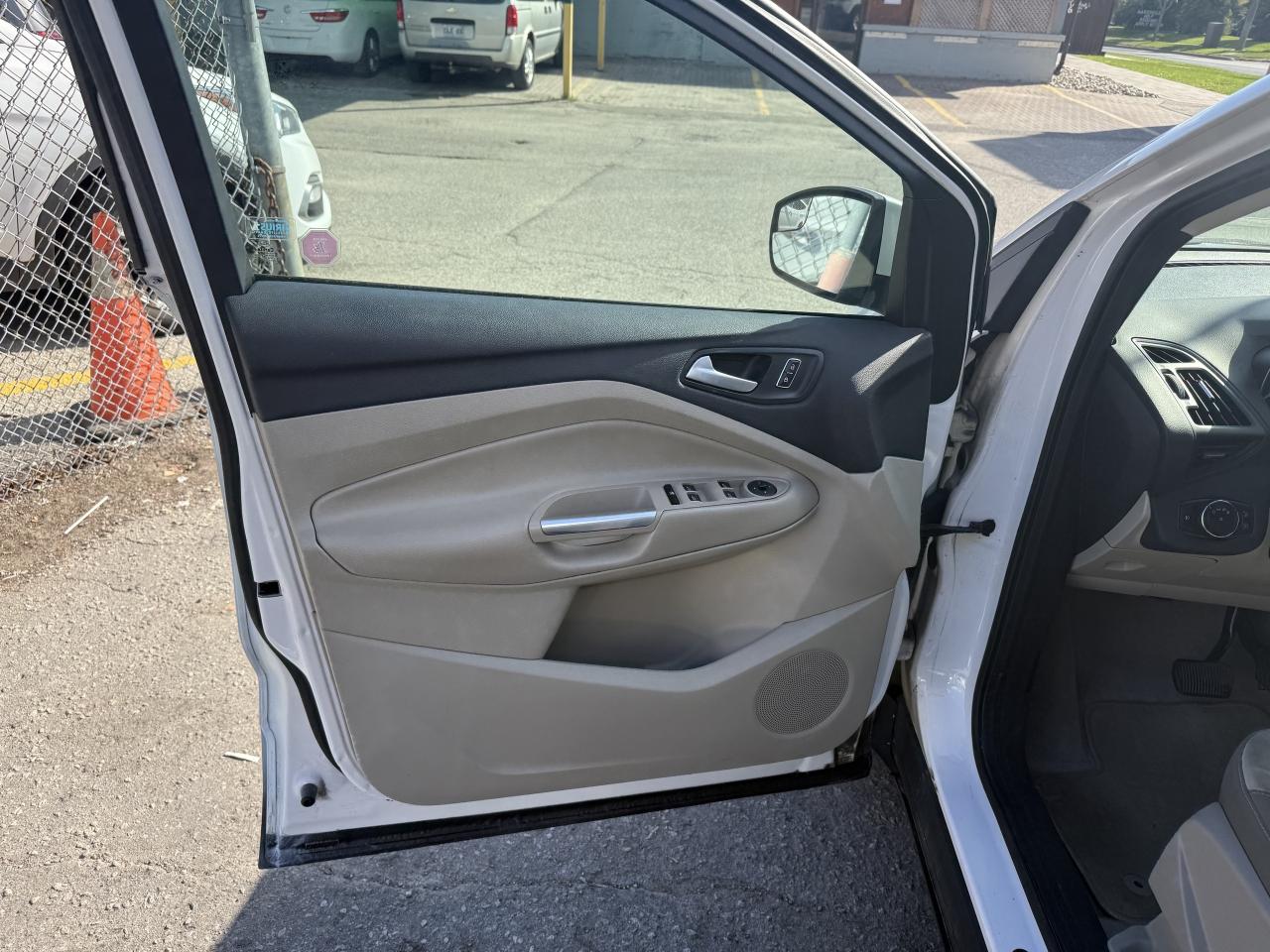 2013 Ford Escape *** 3 YEAR WARRANTY INCLUDED *** Photo