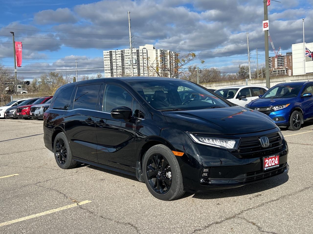 2024 Honda Odyssey Black Edition Navigation Sunroof Cool/heated seats Photo