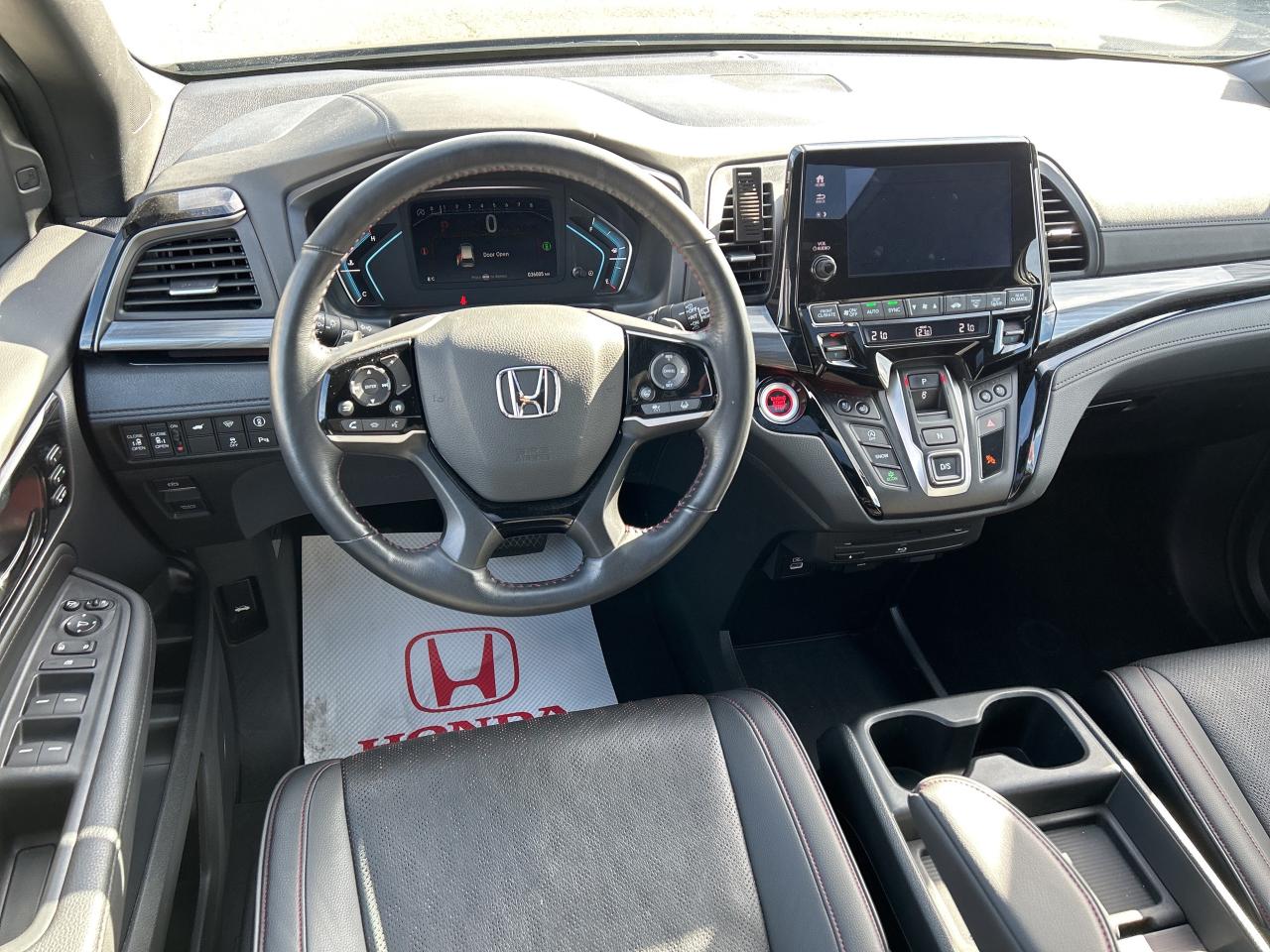 2024 Honda Odyssey Black Edition Navigation Sunroof Cool/heated seats Photo