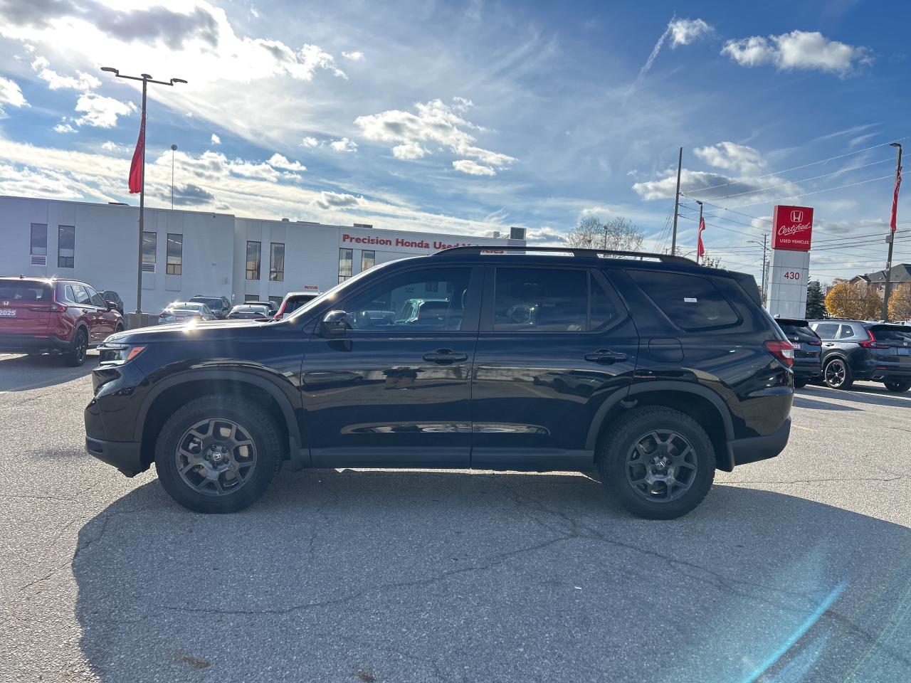 2024 Honda Pilot TrailSport Leather CarPlay Panoramic Sunroof Photo