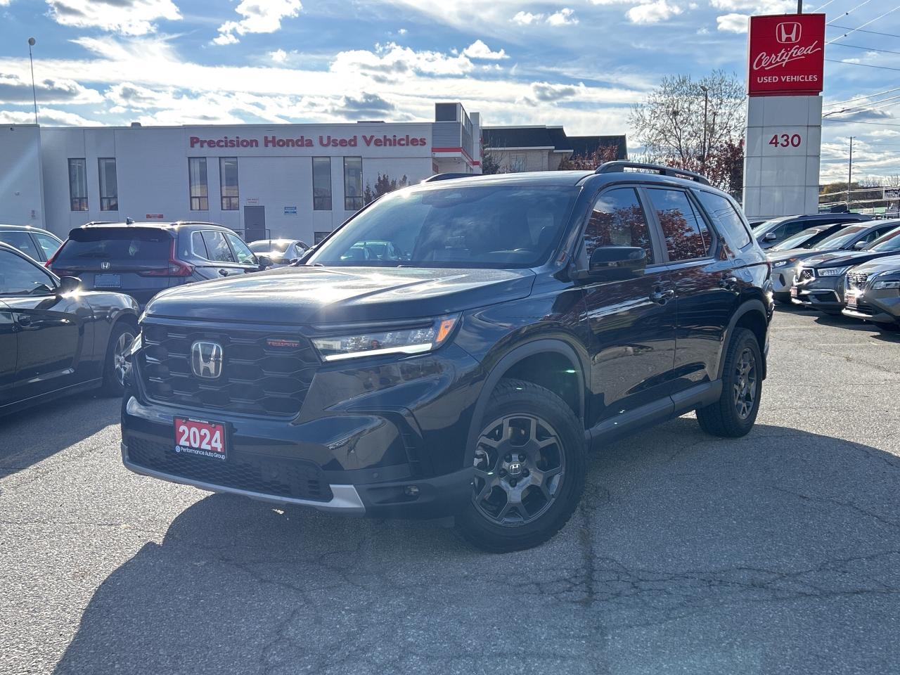 2024 Honda Pilot TrailSport Leather CarPlay Panoramic Sunroof Photo