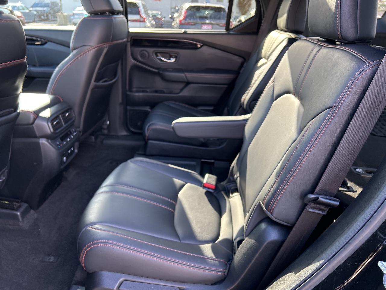 2024 Honda Pilot TrailSport Leather CarPlay Panoramic Sunroof Photo