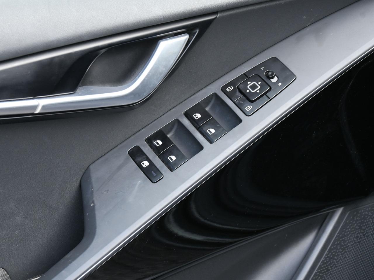 2023 Kia Niro EV Premium CPO   NAVI   Backup Camera   Bluetooth   L Photo