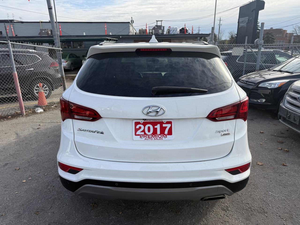 2017 Hyundai Santa Fe Sport *** 3 YEAR WARRANTY INCLUDED *** Photo4