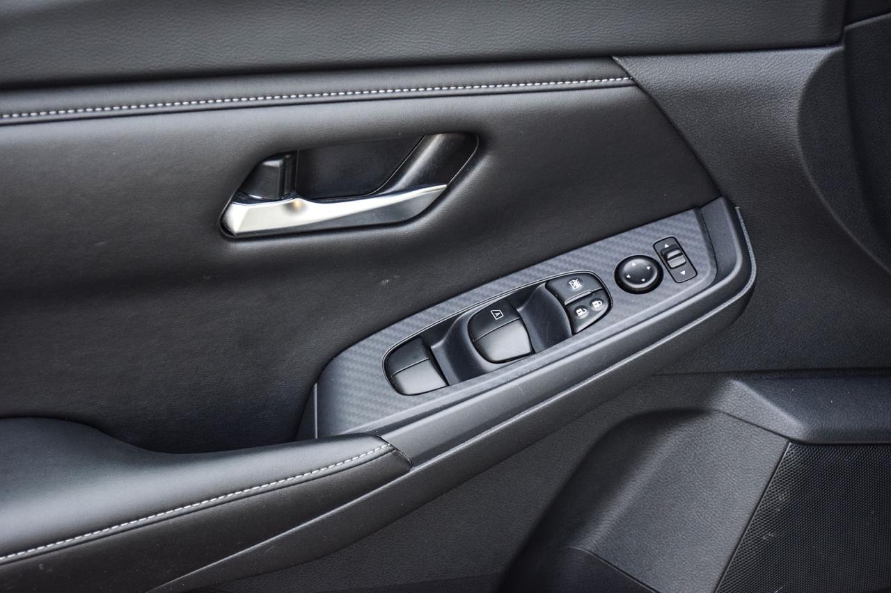 2023 Nissan Sentra SV / NO ACCIDENT /SUNROOF/REMOTESTART/CARPLAY/BSM Photo