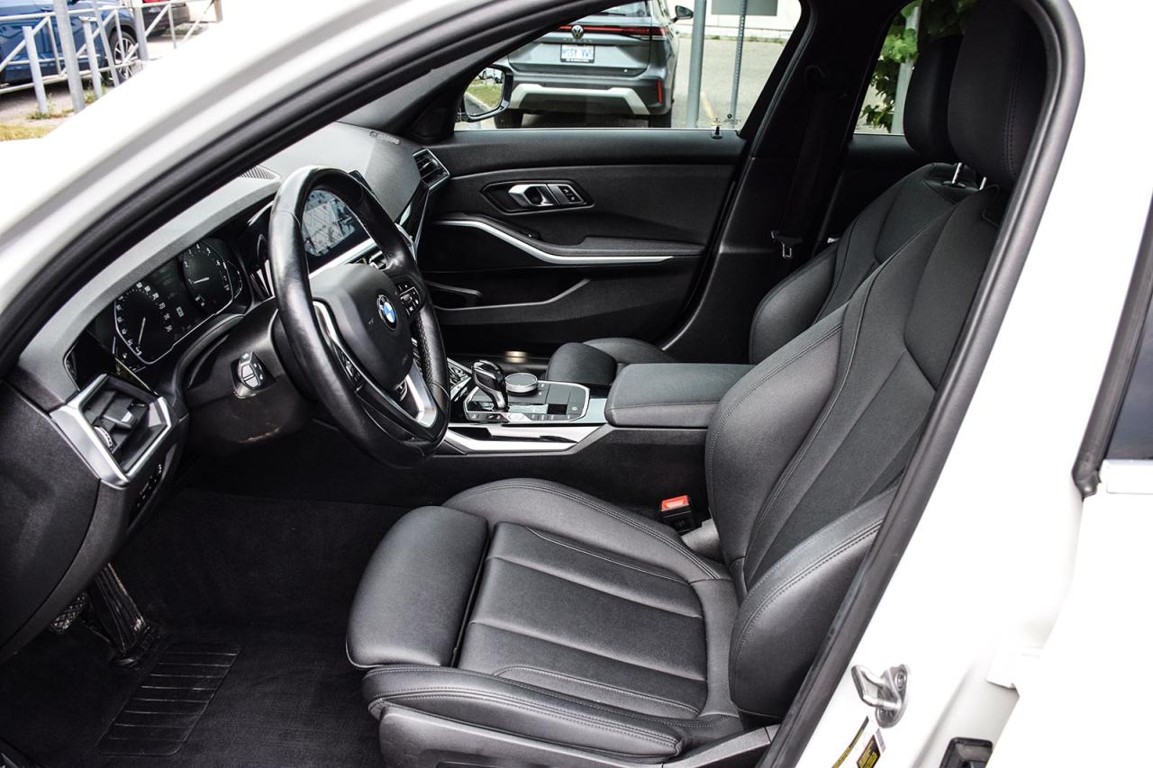 2021 BMW 3 Series 330i xADrive AWD  No Accident Sunroof Navigation B Photo