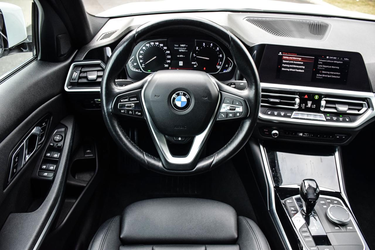 2021 BMW 3 Series 330i xDrive AWD / NO ACCIDENT/SUNROOF/LEATHER/NAVI Photo