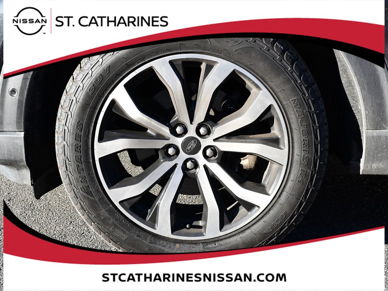 2020 Ford Explorer ST Photo