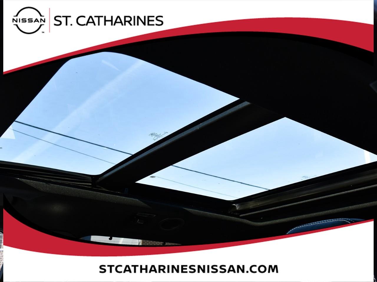 2020 Ford Explorer ST Photo