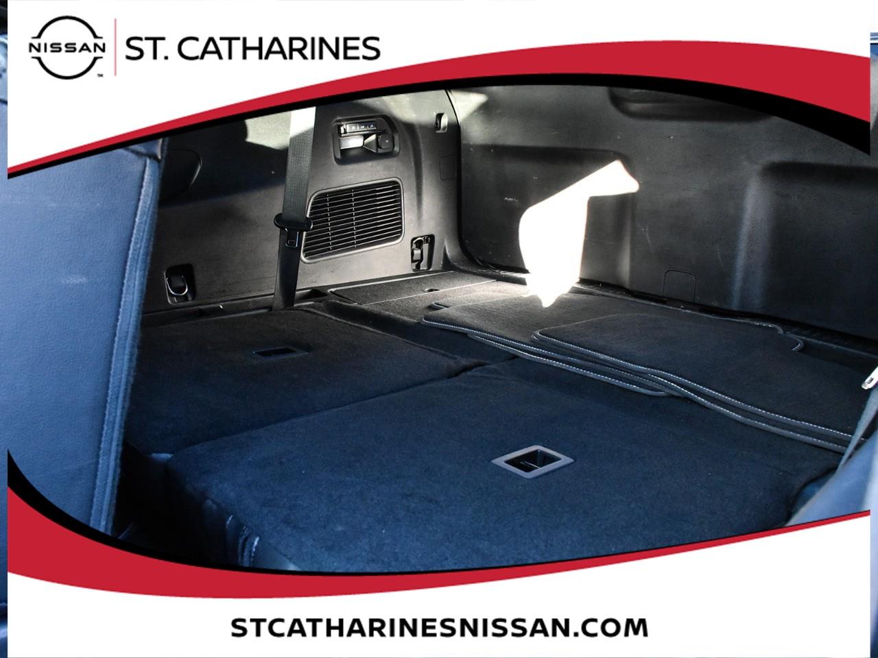 2020 Ford Explorer ST Photo